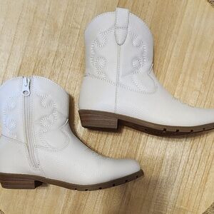 Girls white cowgirls ankle boots